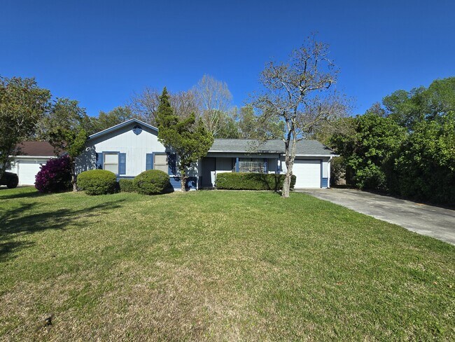 Foto del edificio - 425 Sunnyside Dr