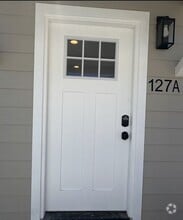 Building Photo - 127 W Valencia Dr