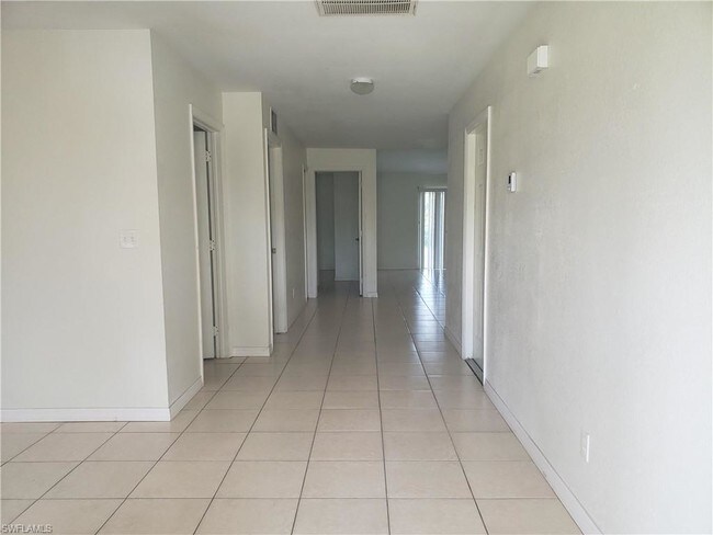 Foto del edificio - 927 Graystone Ave