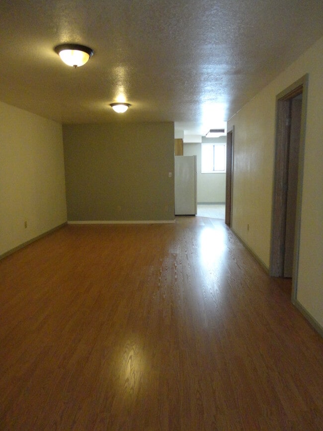 Building Photo - 228 NE Ward Ave