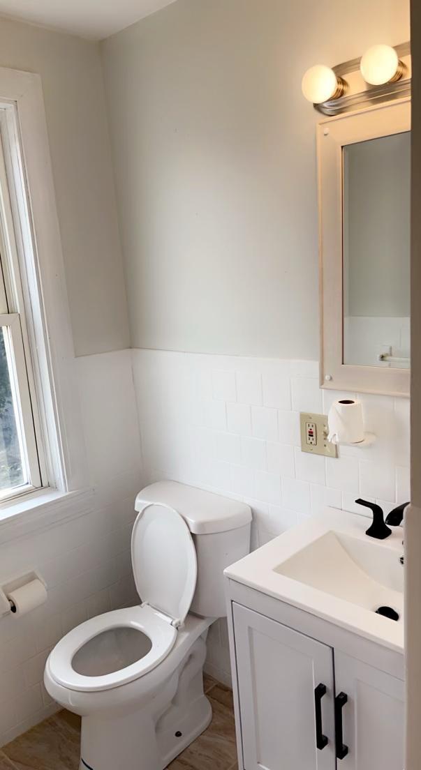 Building Photo - 39 Chesworth St