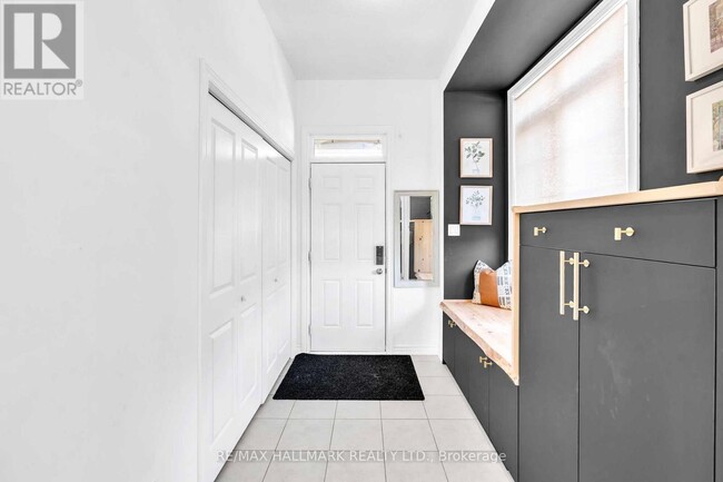 Photo du bâtiment - 18 John Greene Ln