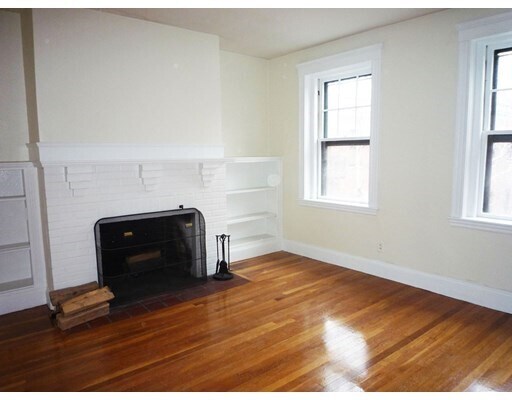 Building Photo - 38 Linnaean St