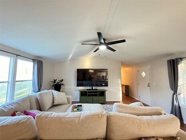 Foto del edificio - 3074 S Farm to Market 1486