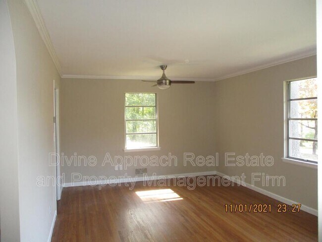 Foto del edificio - 1619 Hideaway Dr