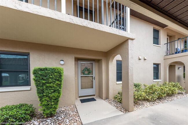 Foto del edificio - 240 Lewis Cir