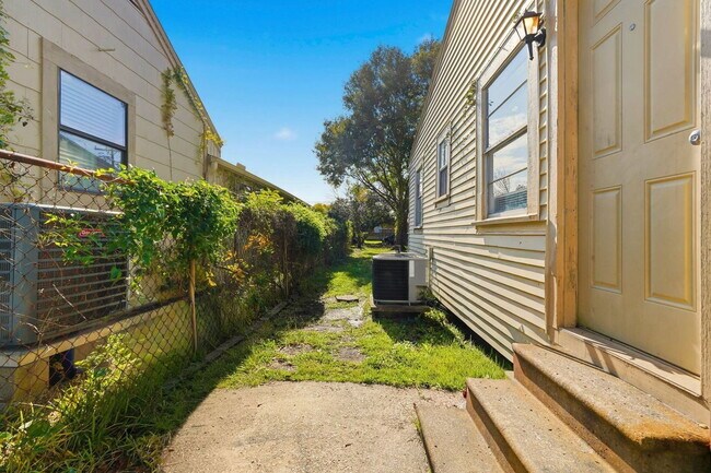 Foto del edificio - 729 13th Ave N