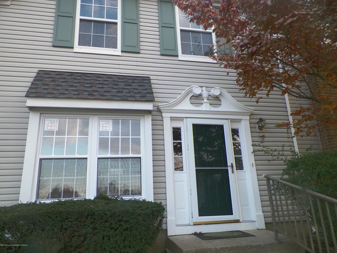 Primary Photo - 17 Gloucester Ct