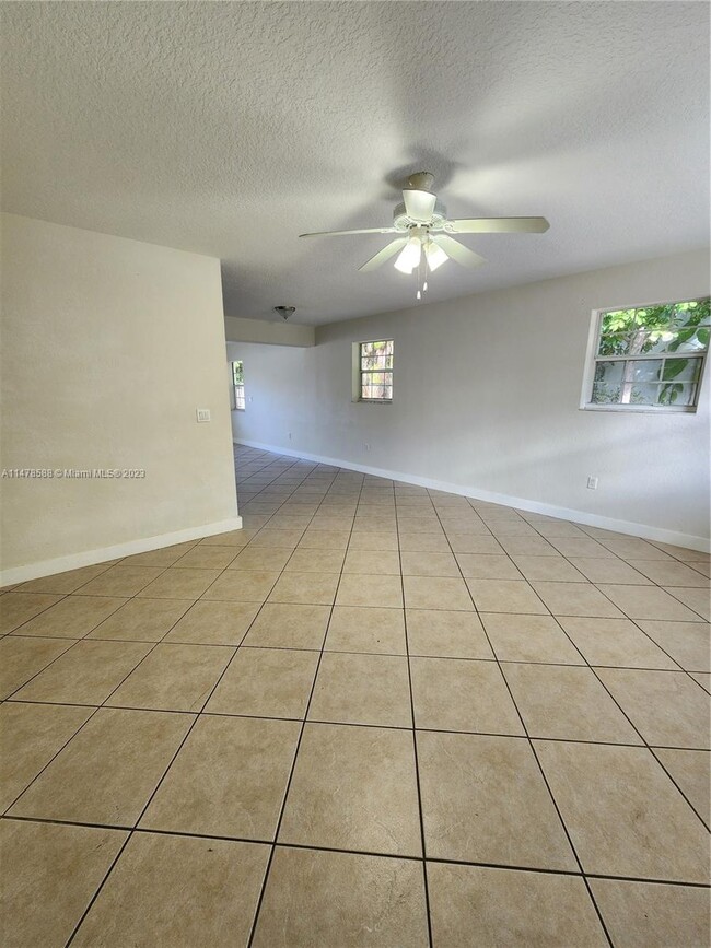 Building Photo - 1130 N 70th Ter