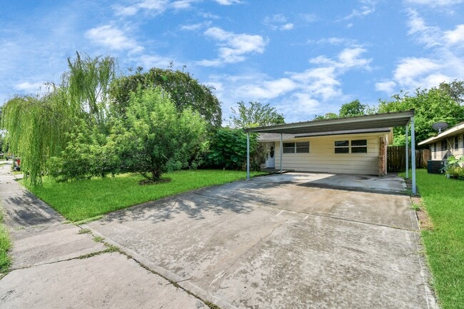 Building Photo - 6713 Neff St