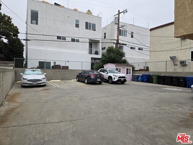 Foto del edificio - 1233 Tamarind Ave