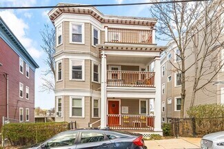 Building Photo - 22 Rowell St
