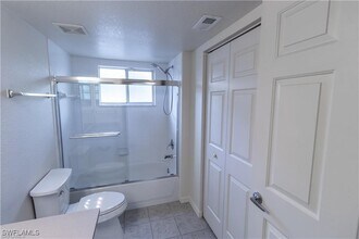 Building Photo - 8234 Key Royal Cir