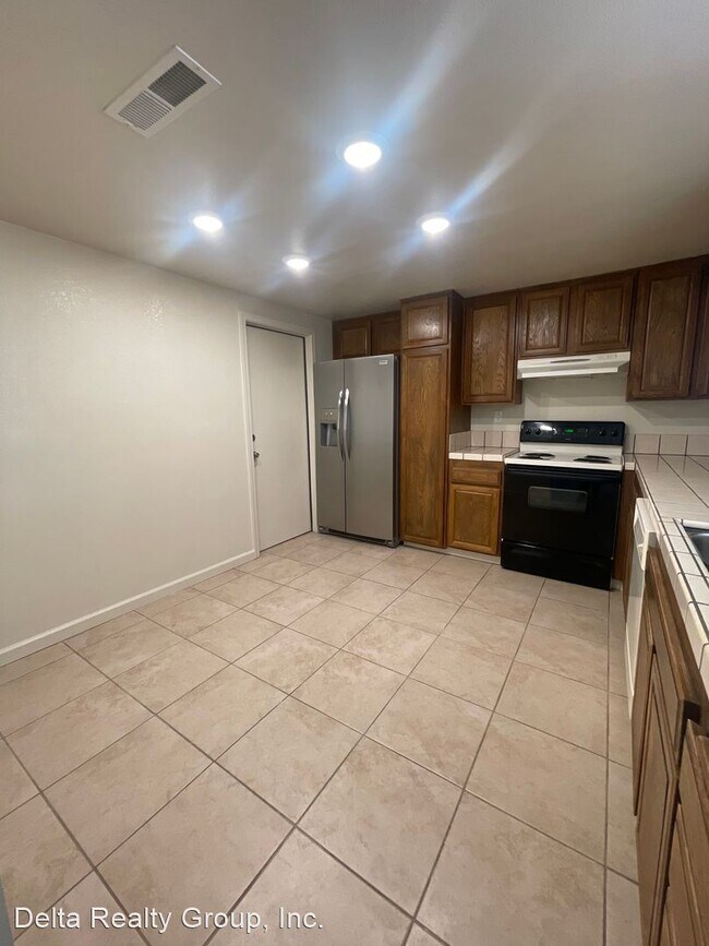 Building Photo - 2 br, 2 bath House - 1210 Hartford Circle