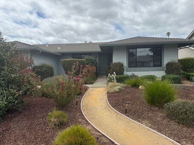 Building Photo - 515 La Baree Dr