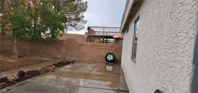 Building Photo - 831 Bergamont Dr