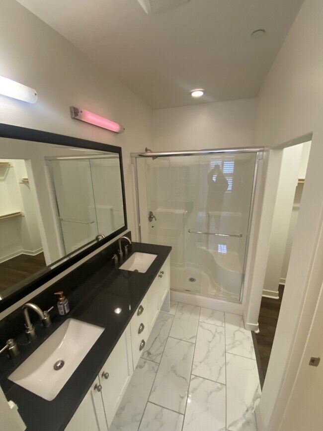 Master Bath - 2208 Indus Way