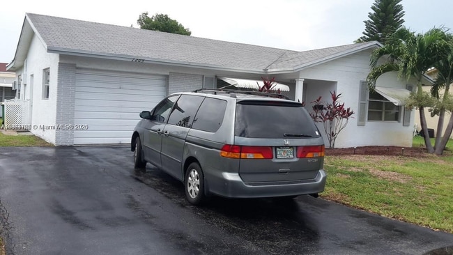 Photo - 7205 NW 76th Pl Apartment