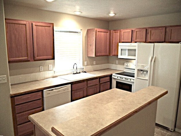 Building Photo - 1364 N El Camino Ave