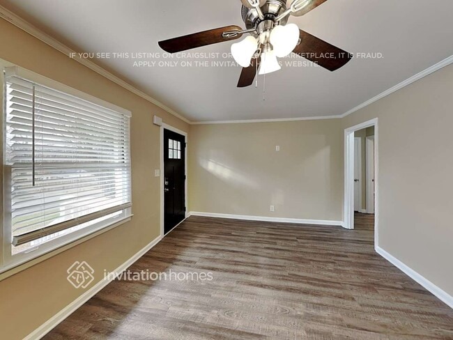 Foto del edificio - 2246 Collins Dr