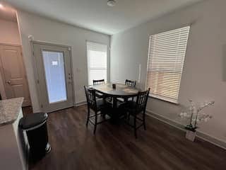 Foto del edificio - 7715 Briarwood Pass