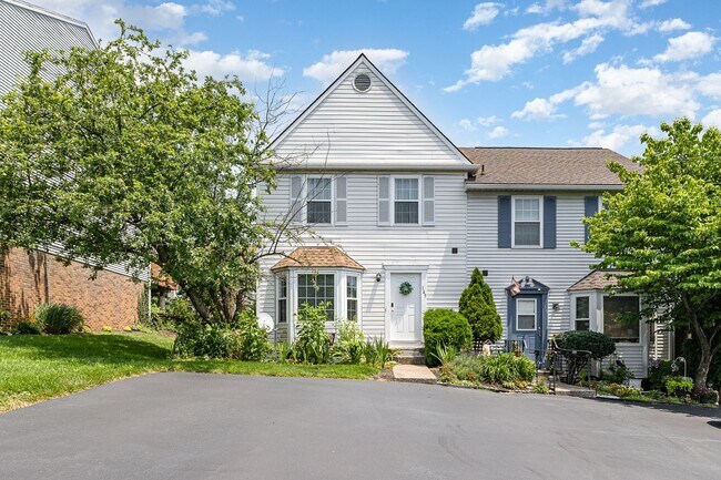 Building Photo - 145 Lincoln Ave