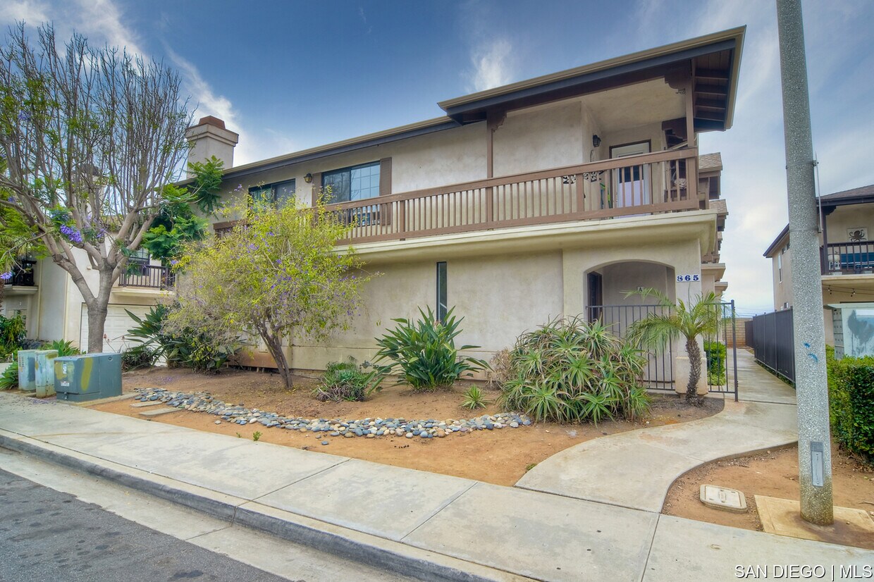 6 Townhouses for Rent in Oceanside, CA Westside Rentals