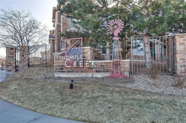 Maintenance Free Englewood Condo - Maintenance Free Englewood Condo