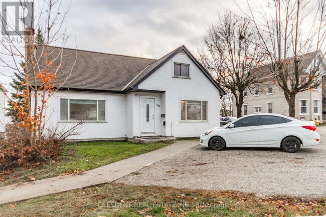 Photo du bâtiment - 261 Barrie Rd