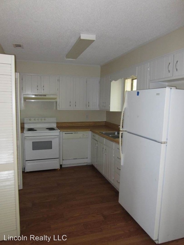 Building Photo - 3 br, 2 bath House - 1801 E Moore Street