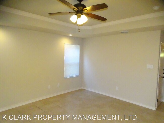 Foto del edificio - 3 br, 2.5 bath House - 7038 LAKEVIEW DR #102