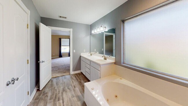 Building Photo - Your Dream Home with a Pool Awaits!