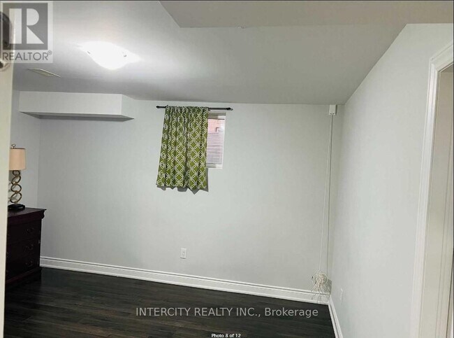 Building Photo - 5 Jellystone St