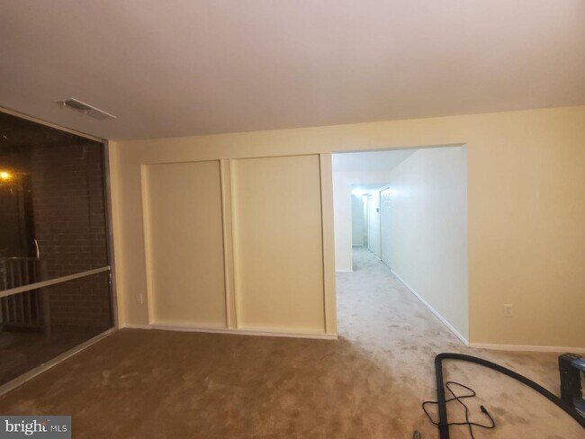 Building Photo - 7957 Riggs Rd