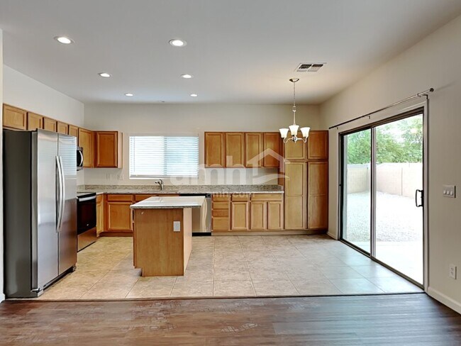 Building Photo - 3709 W Pleasant Ln
