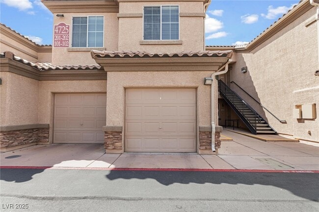Building Photo - 4725 Basilicata Ln