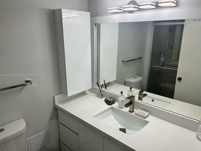 Foto del edificio - 2 bedroom in Miami FL 33179