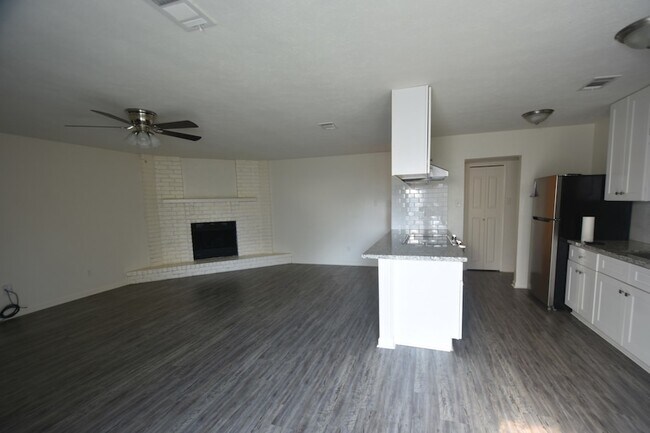 Foto del edificio - 24215 Beef Canyon Dr