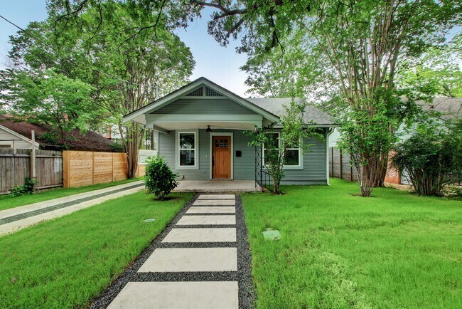 Building Photo - August Pre-lease!  3X2 Gorgeous Home!