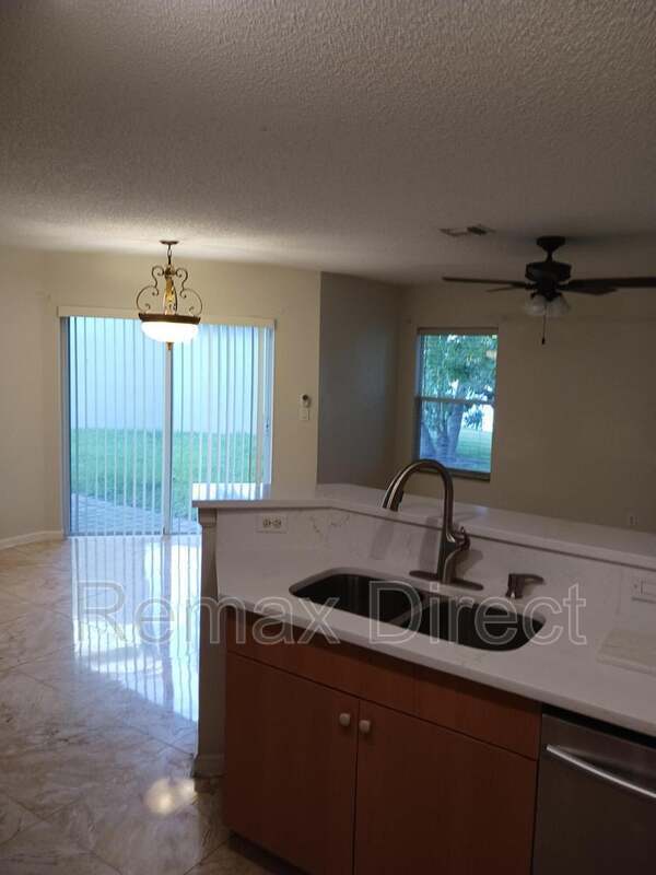 Foto del edificio - 738 Perdido Heights Dr