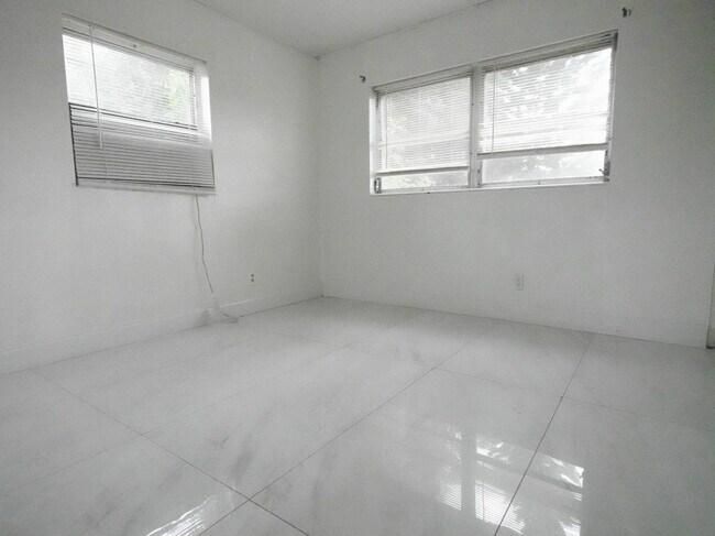 Foto del edificio - 5308 Marcia Pl