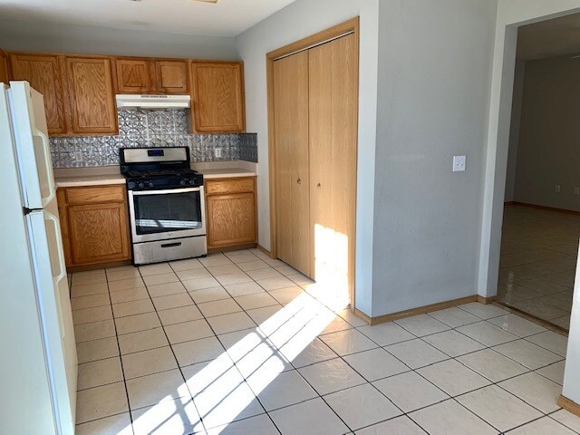 Foto del edificio - 2324 Harry St