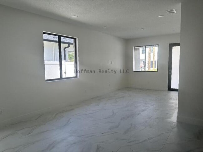 Building Photo - NEW Build 3-Bed, 3-Bath, 1 car garage Vill...