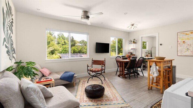 Foto del edificio - 1208 Enfield Rd