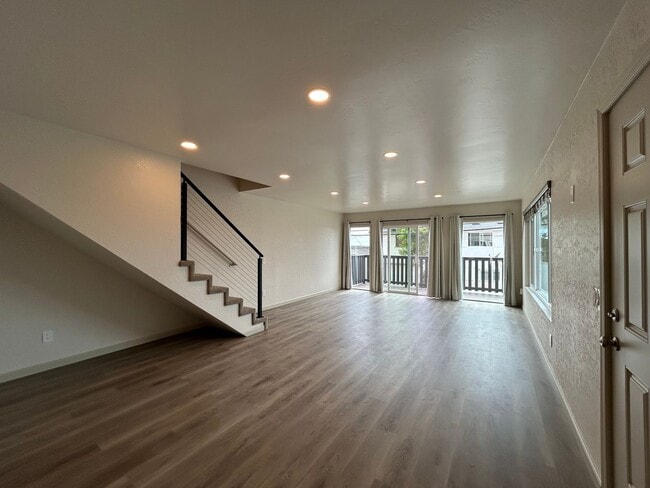 Building Photo - Beautiful Remodeled Home In Cardiff