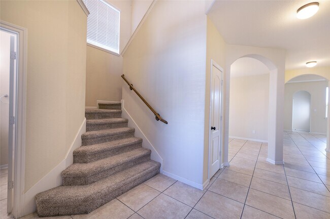 Foto del edificio - 24939 Blue Mountain Park Ln