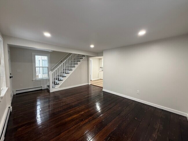 Foto del edificio - 92 Fairview Ave