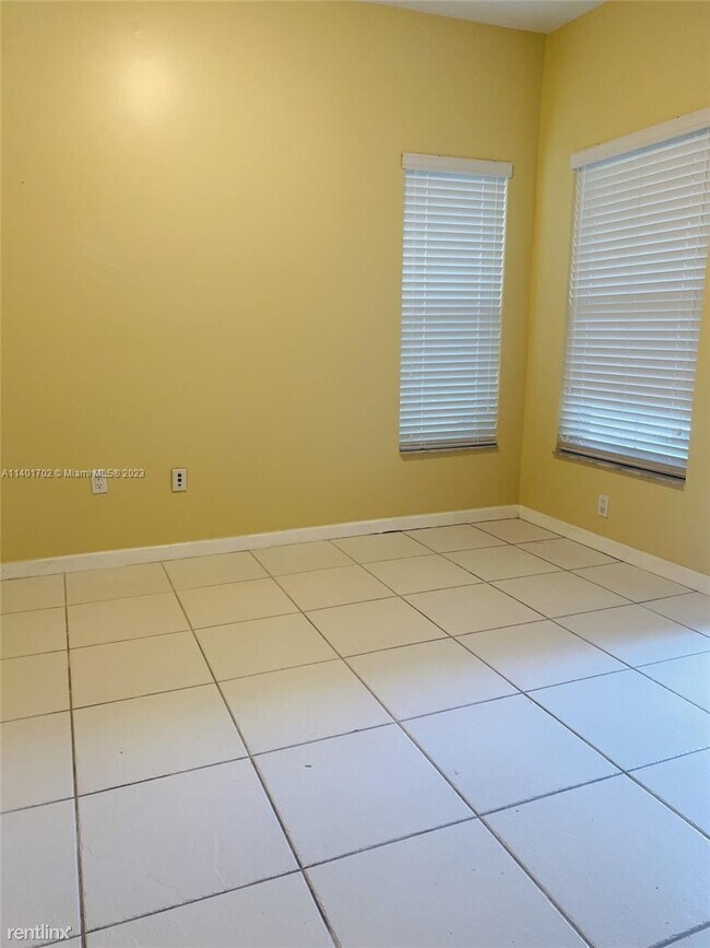 Foto del edificio - 3 br, 2.5 bath Townhome - 7661 S Southwood...