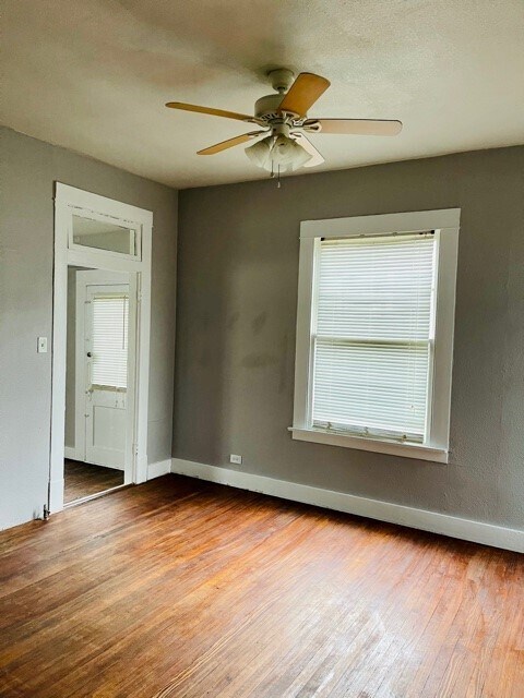 Foto del edificio - 5608 Tremont St