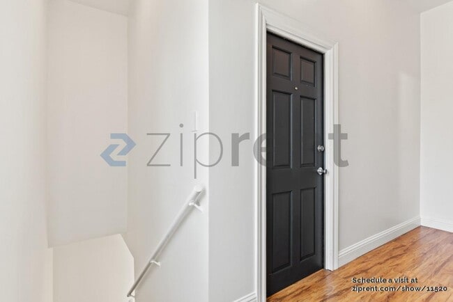 Building Photo - 5582 Vallejo St